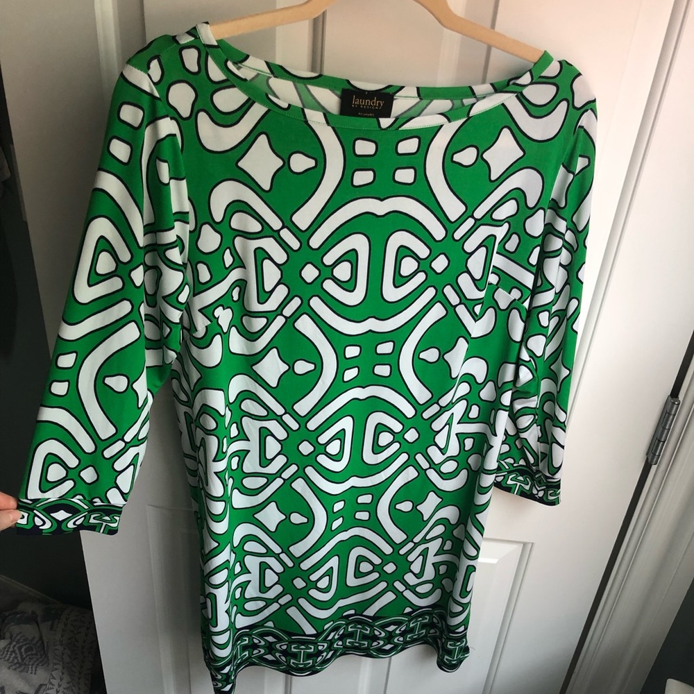 Easy Kelly green and navy summer dress.